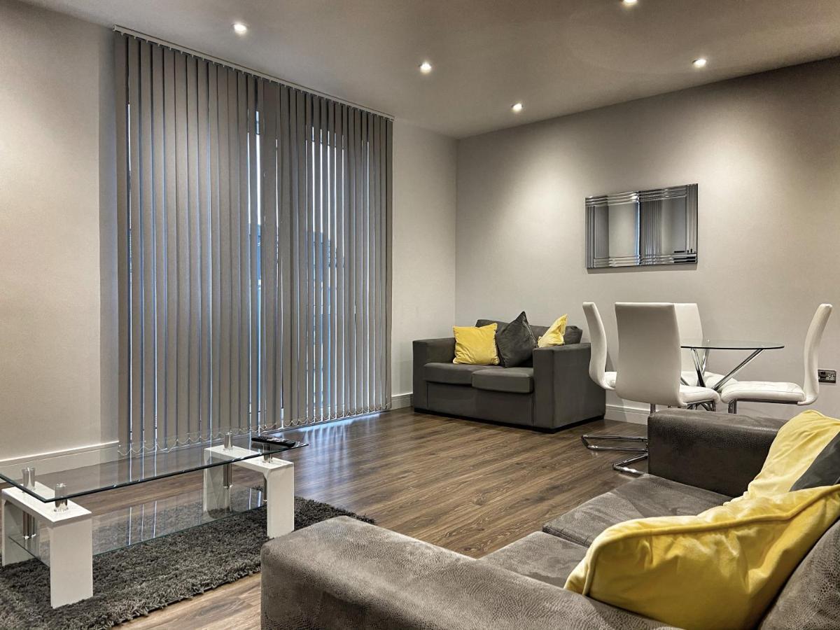 Amazing & Spacious 2 Bed 2 Bath Luxury Apartment With Balcony Free Wifi Sleeps 6 Bushey Extérieur photo